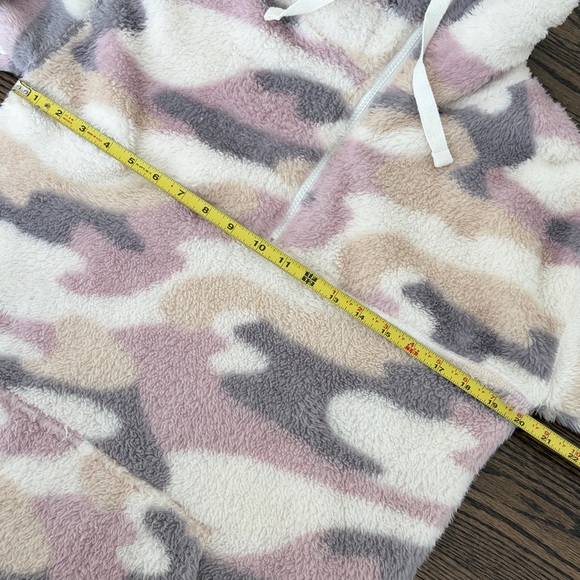 SO Supercozy Sherpa Quarter Zip Camo Pullover - Picture 8 of 12